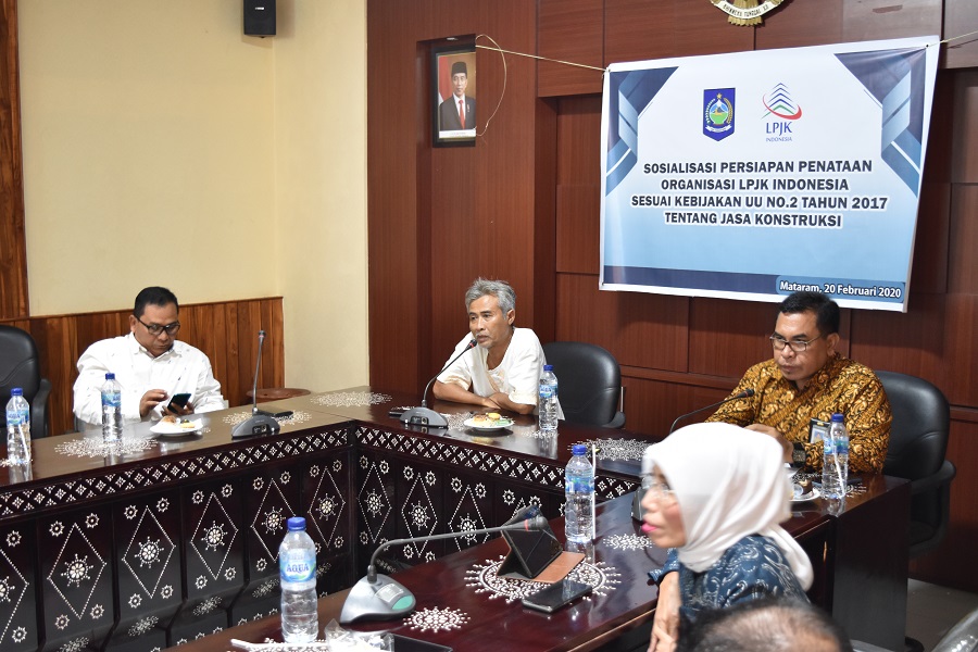 Sosialisasi Persiapan Penataan Organisasi LPJK Indonesia Kebijakan UU no 2 tahun 2017 tentang Jasa konstruksi