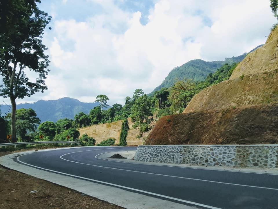 Pekerjaan Pembangunan Jalan Ruas Rembige - Pamenang, 100 Persen