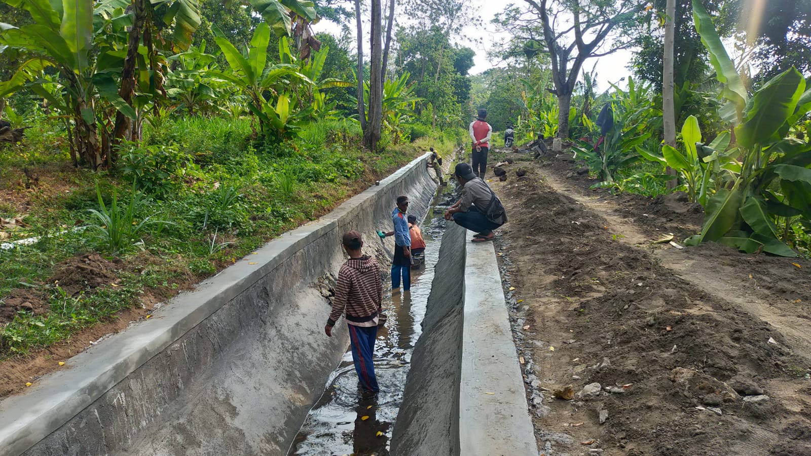 Peningkatan Kinerja Jaringan Irigasi DI. Latonda Pekat untuk Areal Irigasi seluas 365,1 Ha
