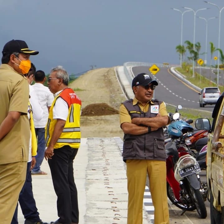 Memantau Penataan Landscape Tanaman/Pohon By Pass Bizam - Mandalika